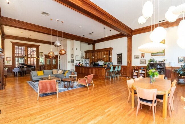 Foto del edificio - 28 Seaverns Ave