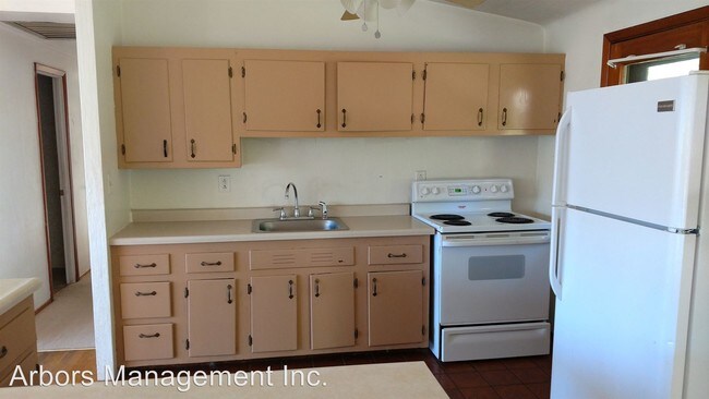 Building Photo - 143 Mardi Gras Dr