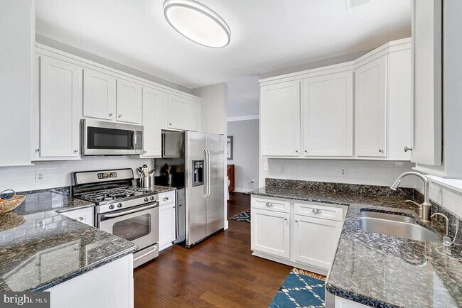 Building Photo - 43213 Whisperwood Terrace