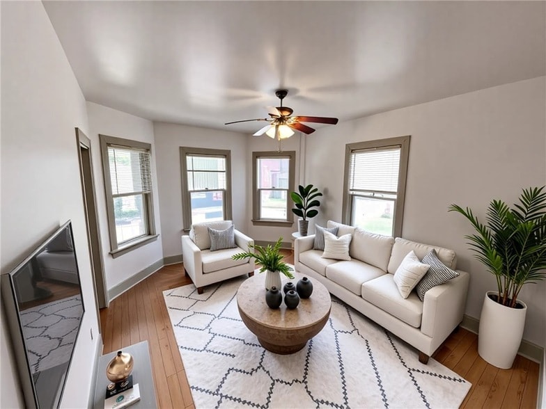 Building Photo - 228 Pleasant St