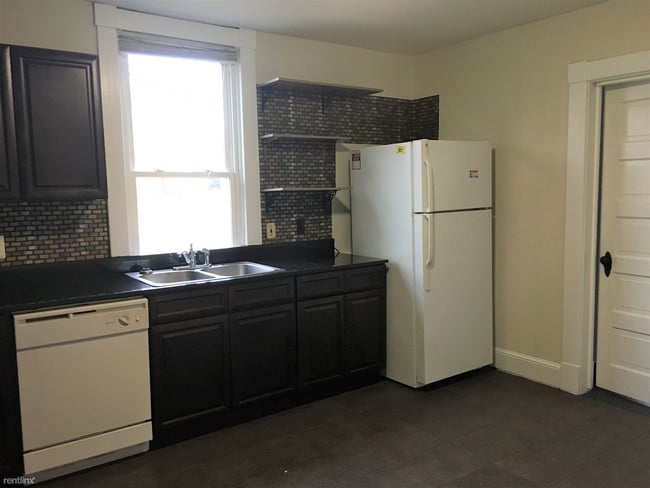 Building Photo - 4 br, 2 bath House - 8811 Maple Ave