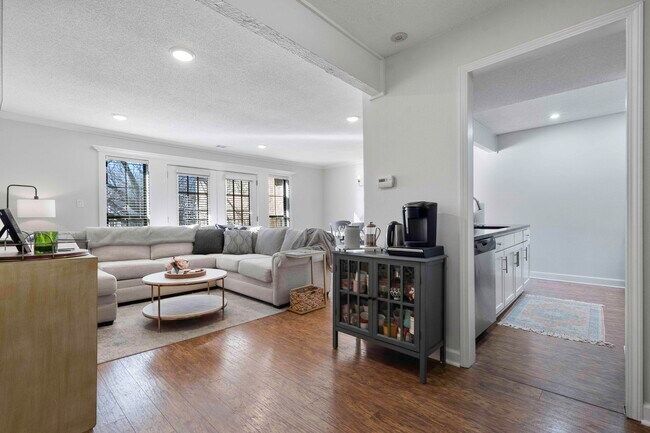 Foto del edificio - 4727 Jarboe St