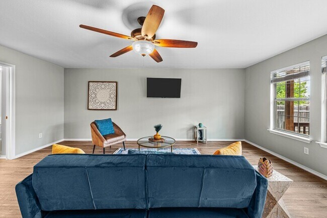 Building Photo - 1210 Lincolns Sparrow Cove