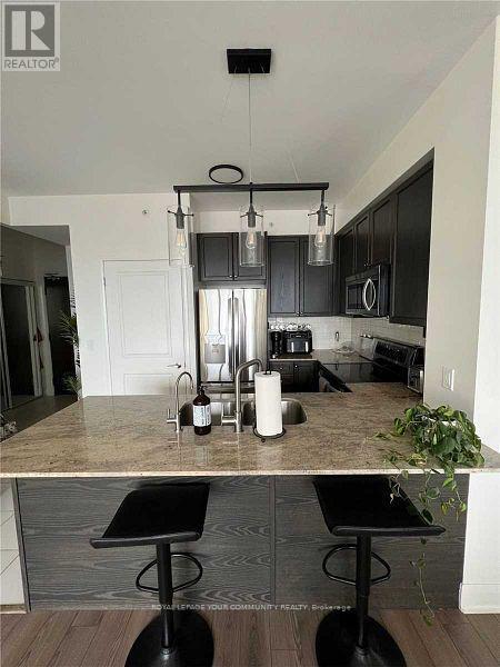 Building Photo - 2900 Hwy 7