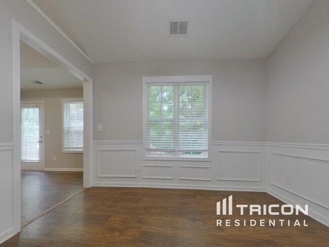 Foto del edificio - 119 Creekwood Dr
