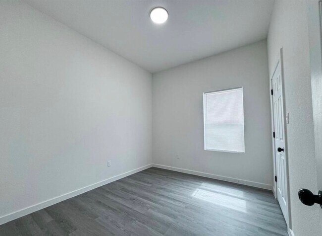 Foto del edificio - 328 Clearwater St