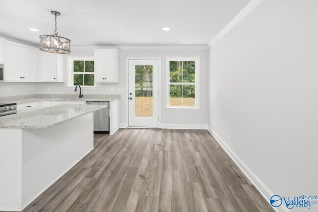 Foto del edificio - 335 Maple Cir