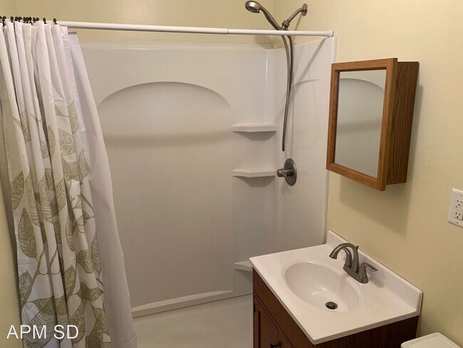Building Photo - 3 br, 2.5 bath House - 715 N Prairie Ave
