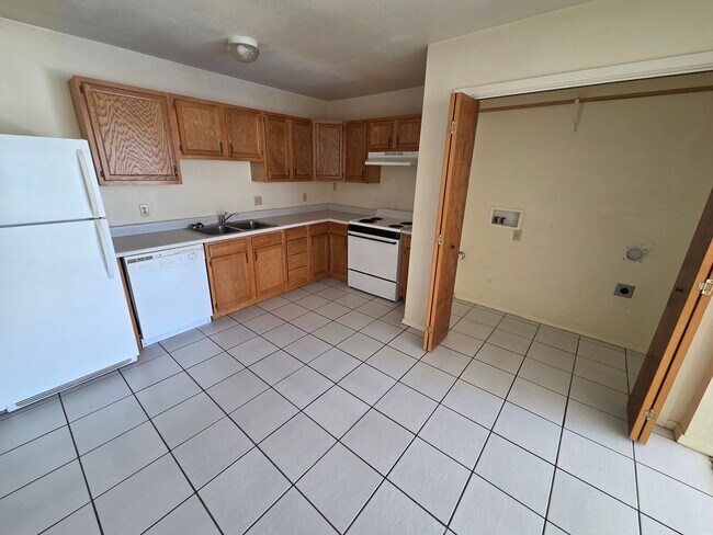 Foto del edificio - 2433 E 21st St