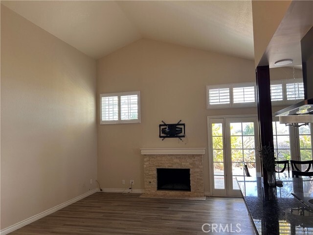 Building Photo - 4 Coralwind