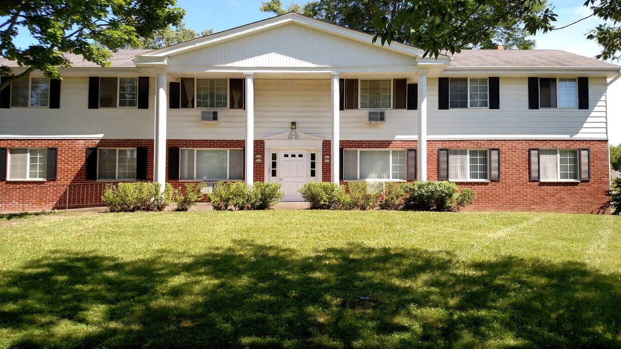 Foto principal - 741 E Imperial Dr