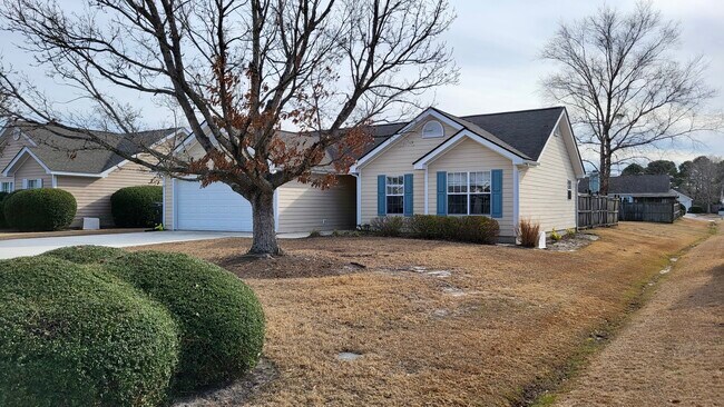 Foto del edificio - 307 Smallwood Ct