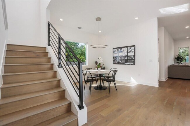 Foto del edificio - 5812 Harold Ct
