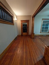 Building Photo - 516 NE Twiss Ave