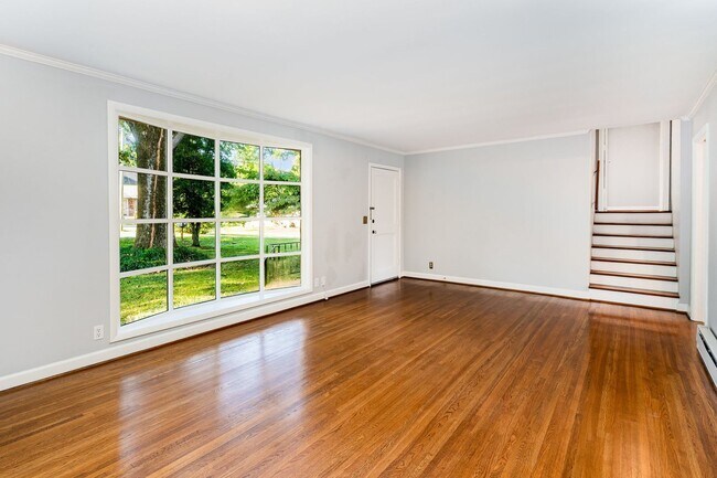 Foto del edificio - Affordable in Oak Hill/Green Hills - Now A...