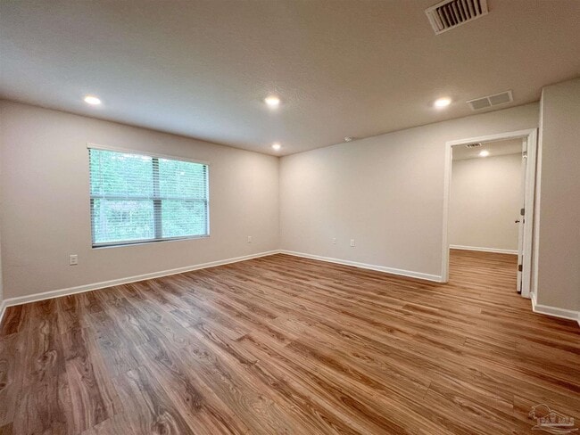 Building Photo - 6351 Burrow Ln