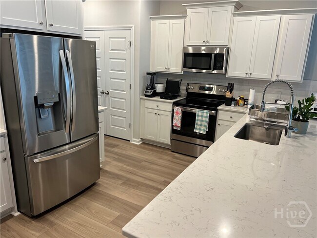 Foto del edificio - 109 Binscombe Ln