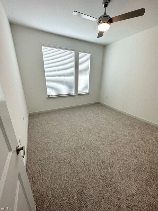 Foto del edificio - 2 br, 2 bath Condo - 1027 N Saginaw Blvd  ...