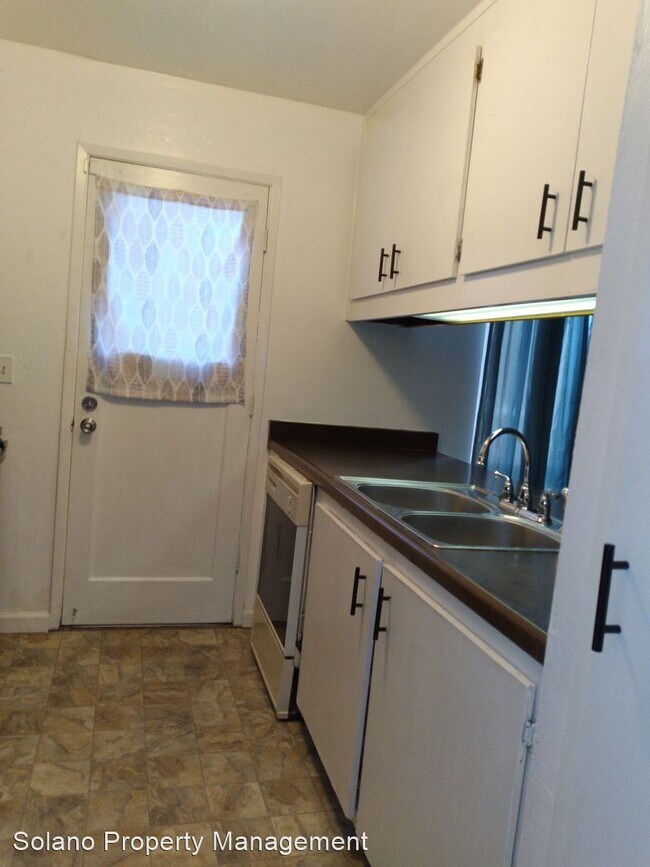 Building Photo - 2 br, 1.5 bath House - 101 Villa Circle