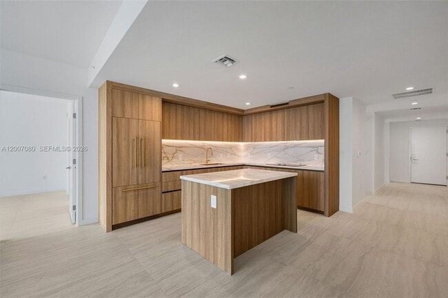 Foto del edificio - 77 SE 5th St