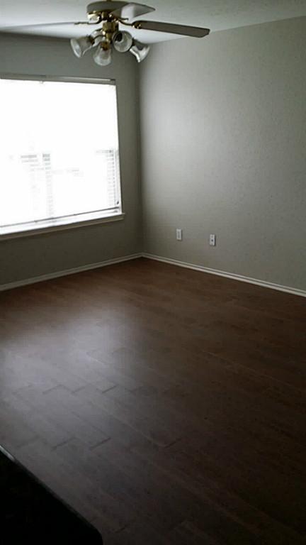 Foto del edificio - 46 Wineberry Pl