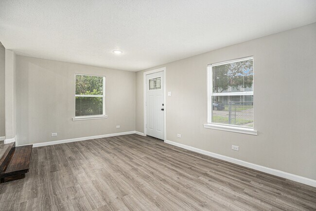 Foto del edificio - 812 7th Ave N