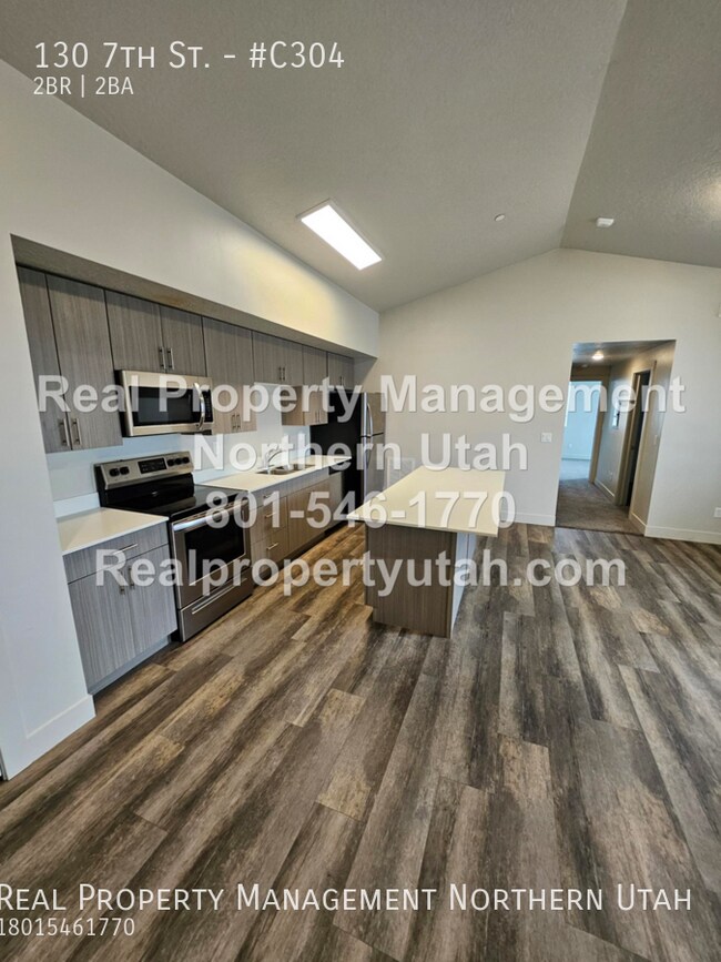 Foto del edificio - 2 Bedroom 2 Bath Top Level Apartment Comin...