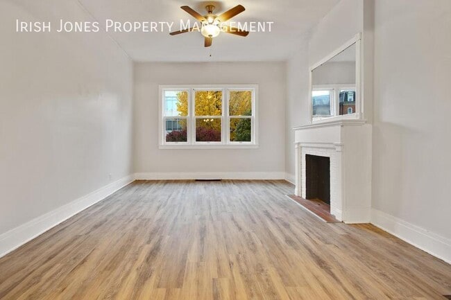 Building Photo - 608 Niagara St