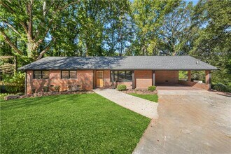 Building Photo - 3450 Columbia Ct