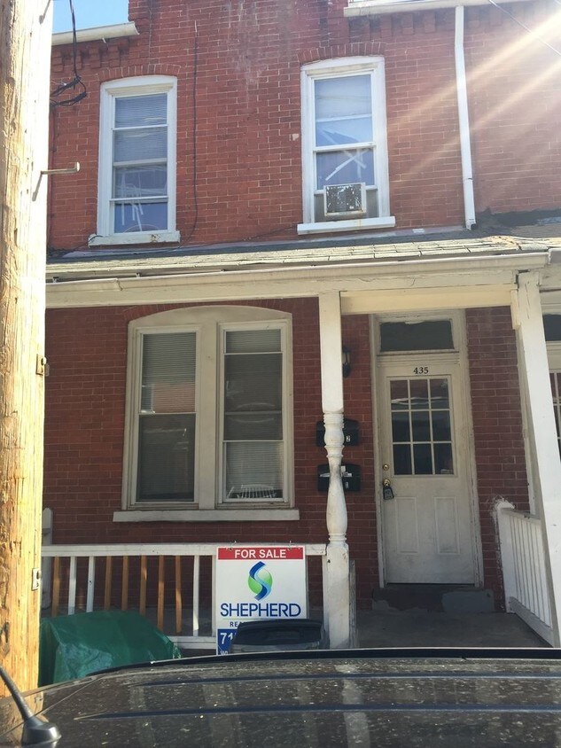 435 S Christian St, Lancaster, PA 17602 Condo for Rent in Lancaster