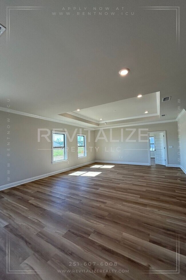 Foto del edificio - Brand-New 5BR Fairhope Home on Corner Lot with Garage