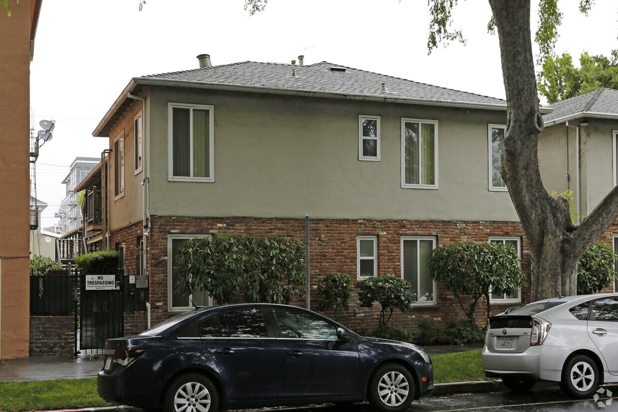 Primary Photo - 1805 N St