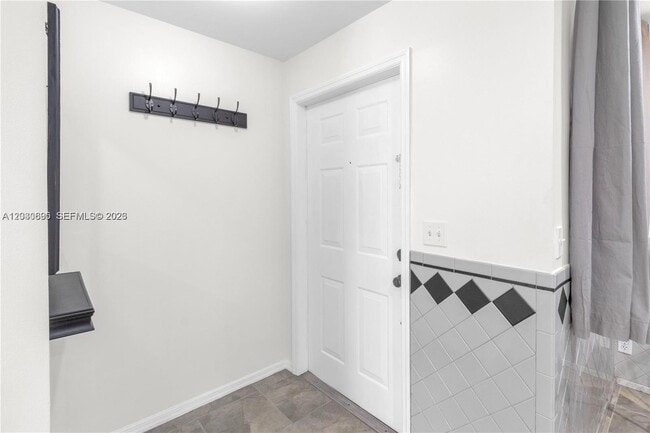 Building Photo - 1393 Barcelona Way