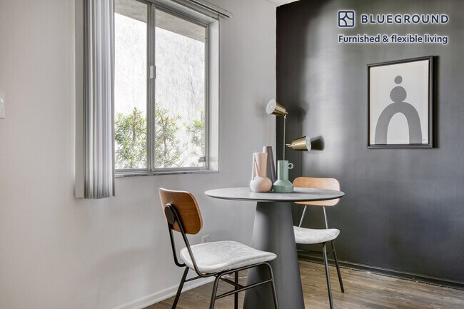 Foto del edificio - 4241 W Kling St