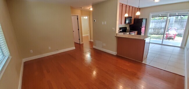 Building Photo - 3110 S Bumby Ave