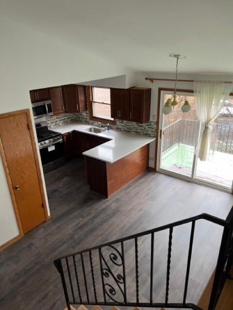 Foto del edificio - 6146 N Melvina Ave