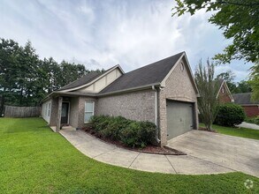 Building Photo - 5259 Promenade Dr