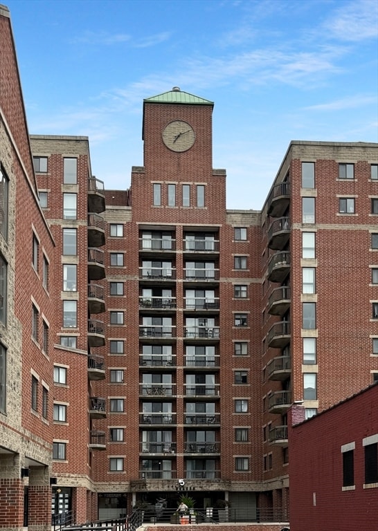 Primary Photo - 15 N Beacon St