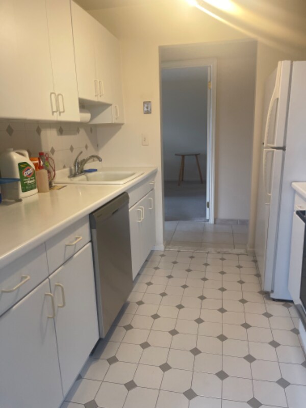 Primary Photo - 610 Anderson Ave