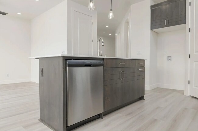 Foto del edificio - 293 S 1930 W