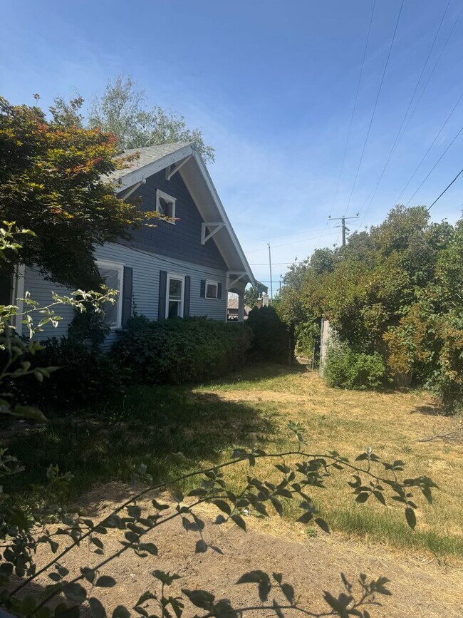 Building Photo - Non-Refundable & Security Deposit Total: $...