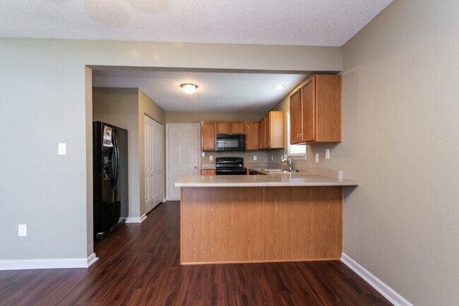 Foto del edificio - 5665 High Timber Ln