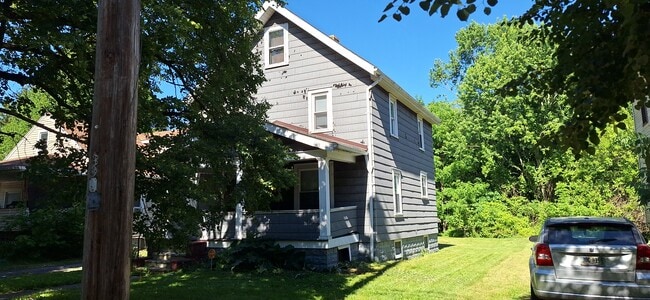 Building Photo - 1734 Ogden Ave NW