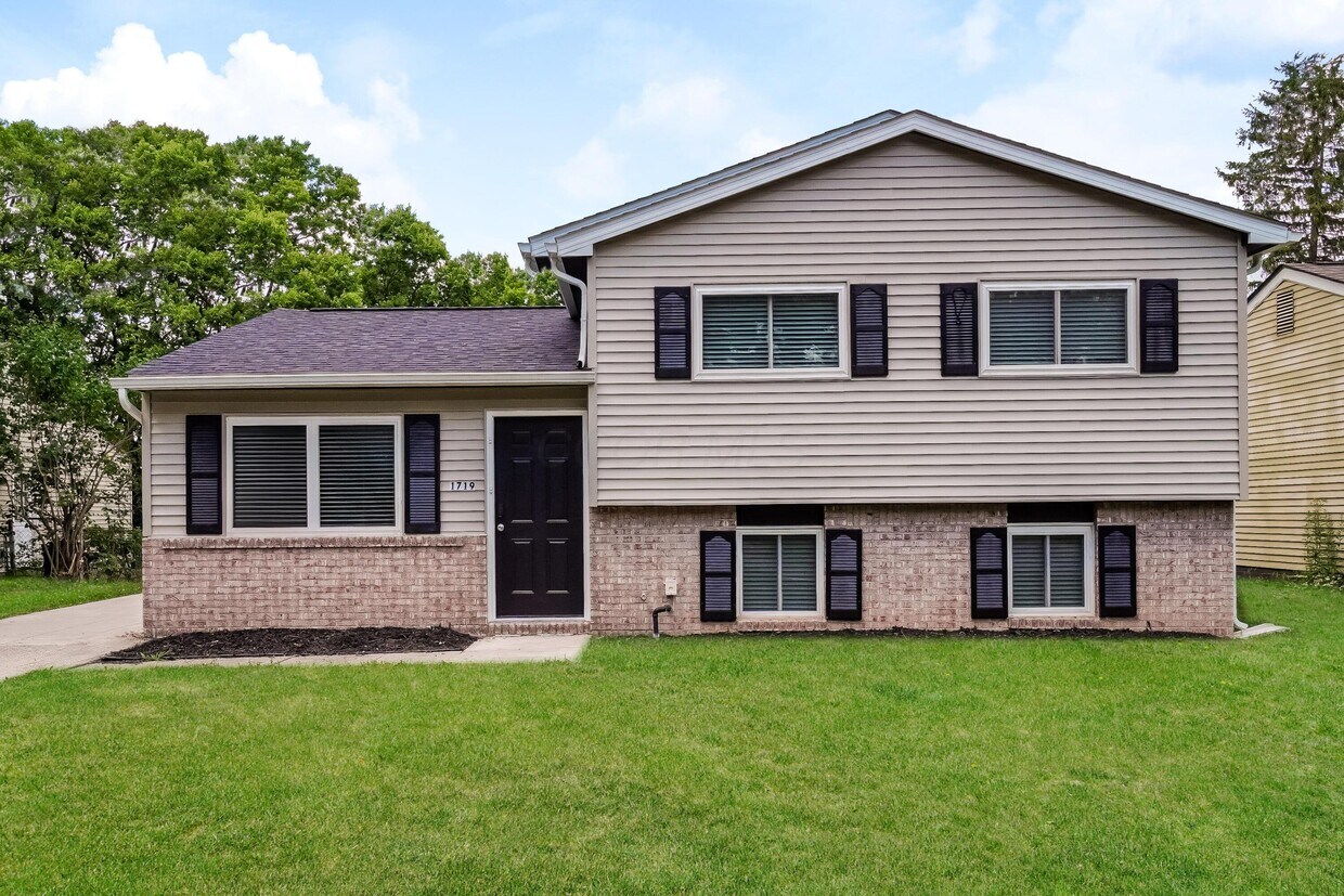 Primary Photo - 1719 Ringfield Dr