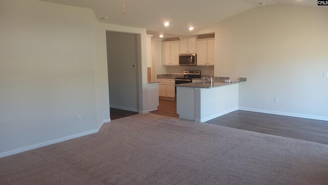 Building Photo - 425 Misty Knl Dr