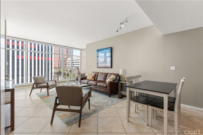 Photo - 400 W Ocean Blvd Apartment