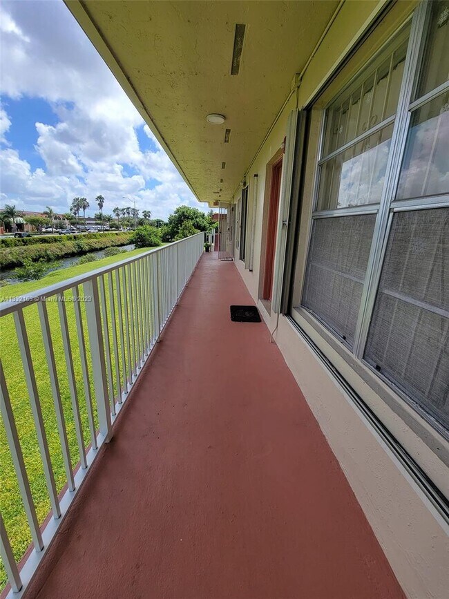 Foto del edificio - 12821 SW 43rd Dr