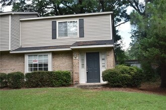 Building Photo - 6701 Dickens Ferry Rd