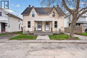 Building Photo - 45 Isabella St E