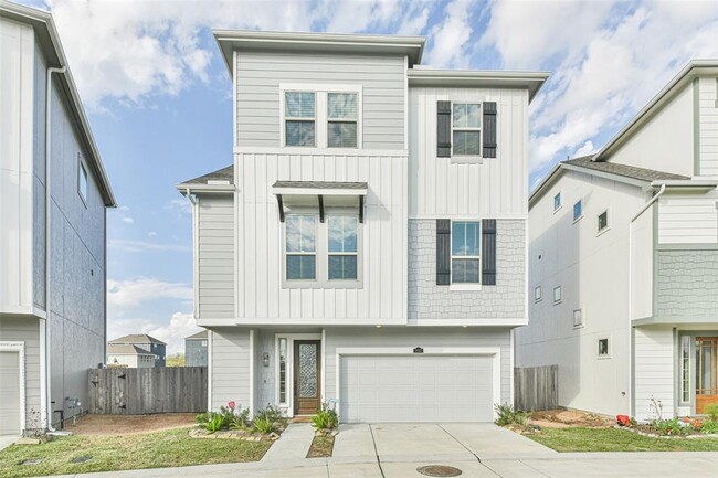 Building Photo - 2007 Kirby Landing Dr